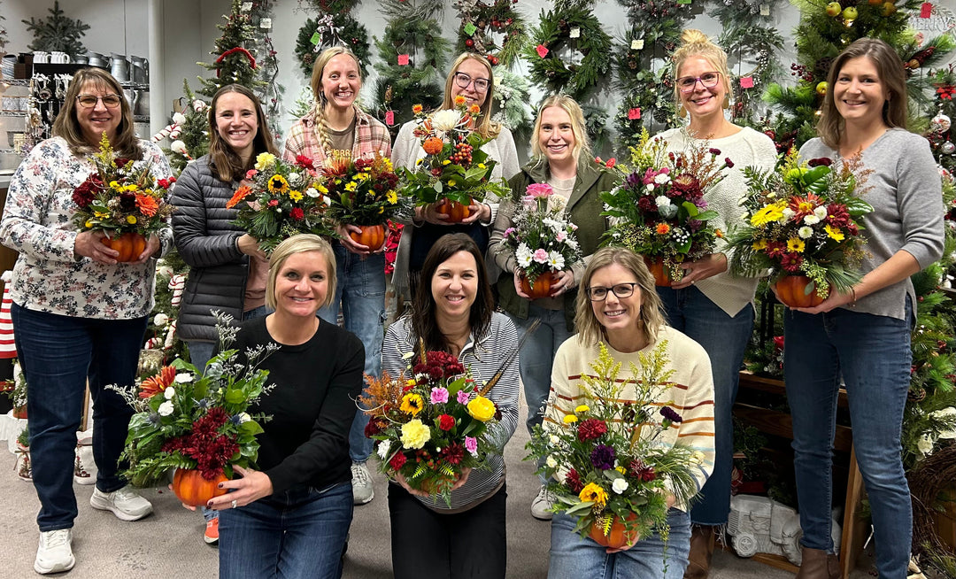 What’s Blooming: Fall & Winter Workshops 🍂❄️