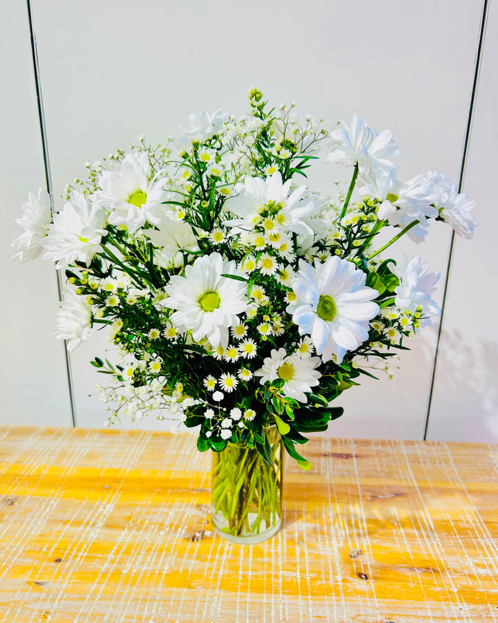 Daisy Delight Flower Arrangement