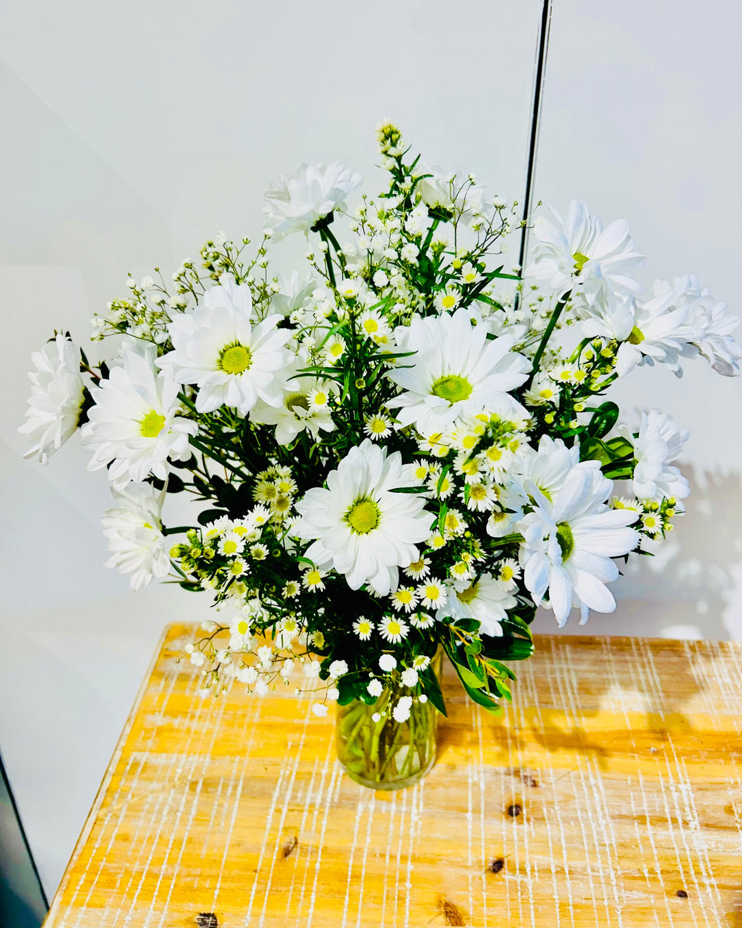 Daisy Delight Flower Arrangement